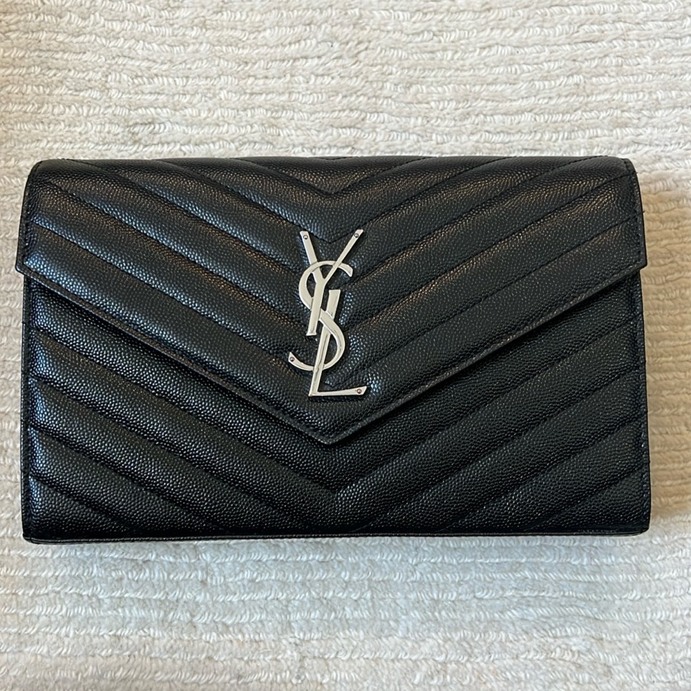 SAINT LAURENT Grain De Poudre Matelasse Chevron Monogram Chain Wallet Black